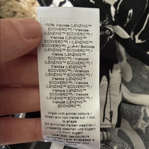 b. young Black and White Boxy Graphic Long Sleeve Blouse - Picture 12 of 16